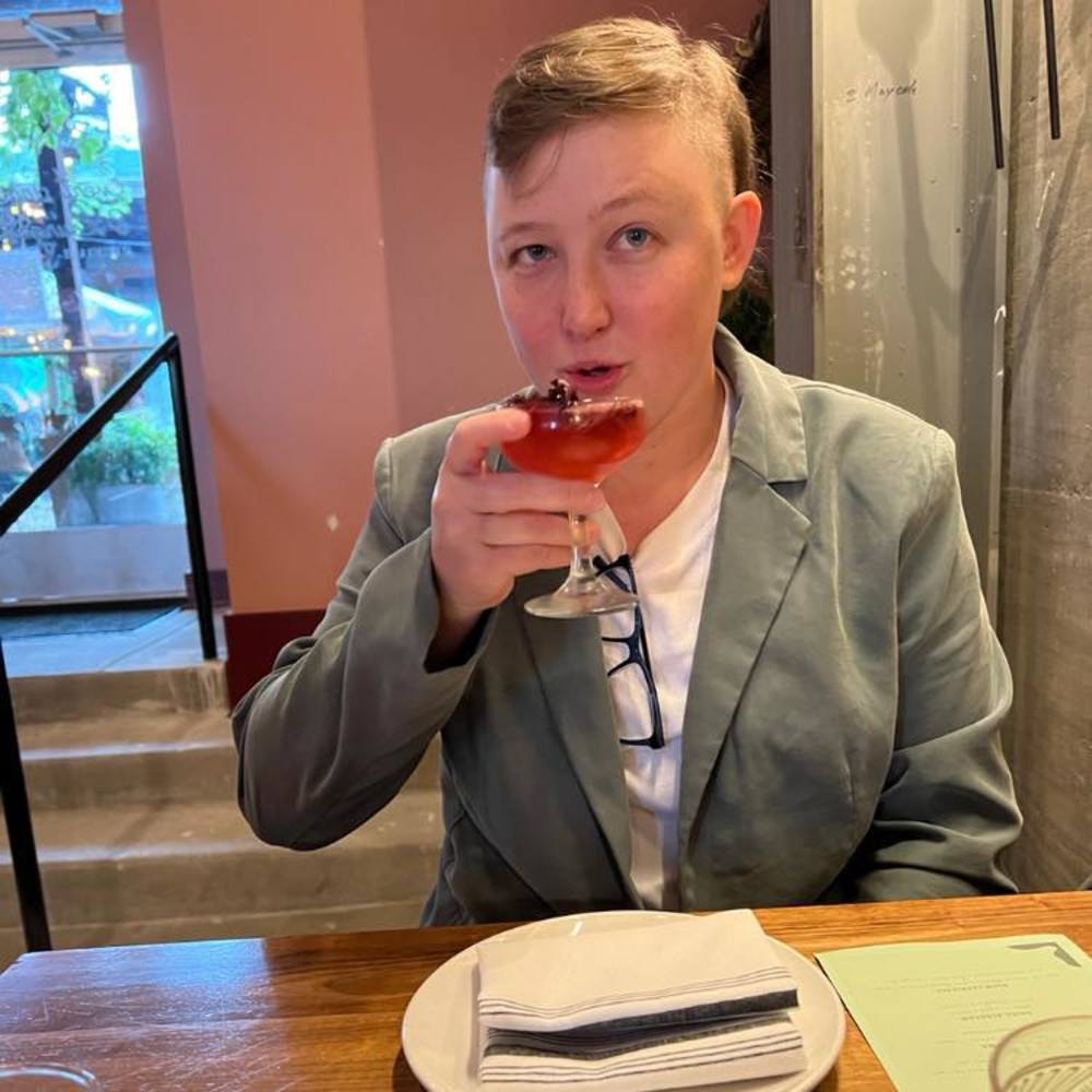 Meet your Posher, Kayla